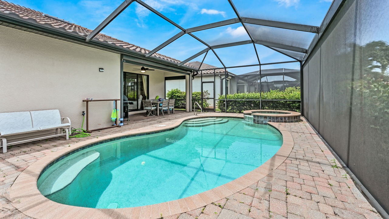 Photo of Outdoor in Naples