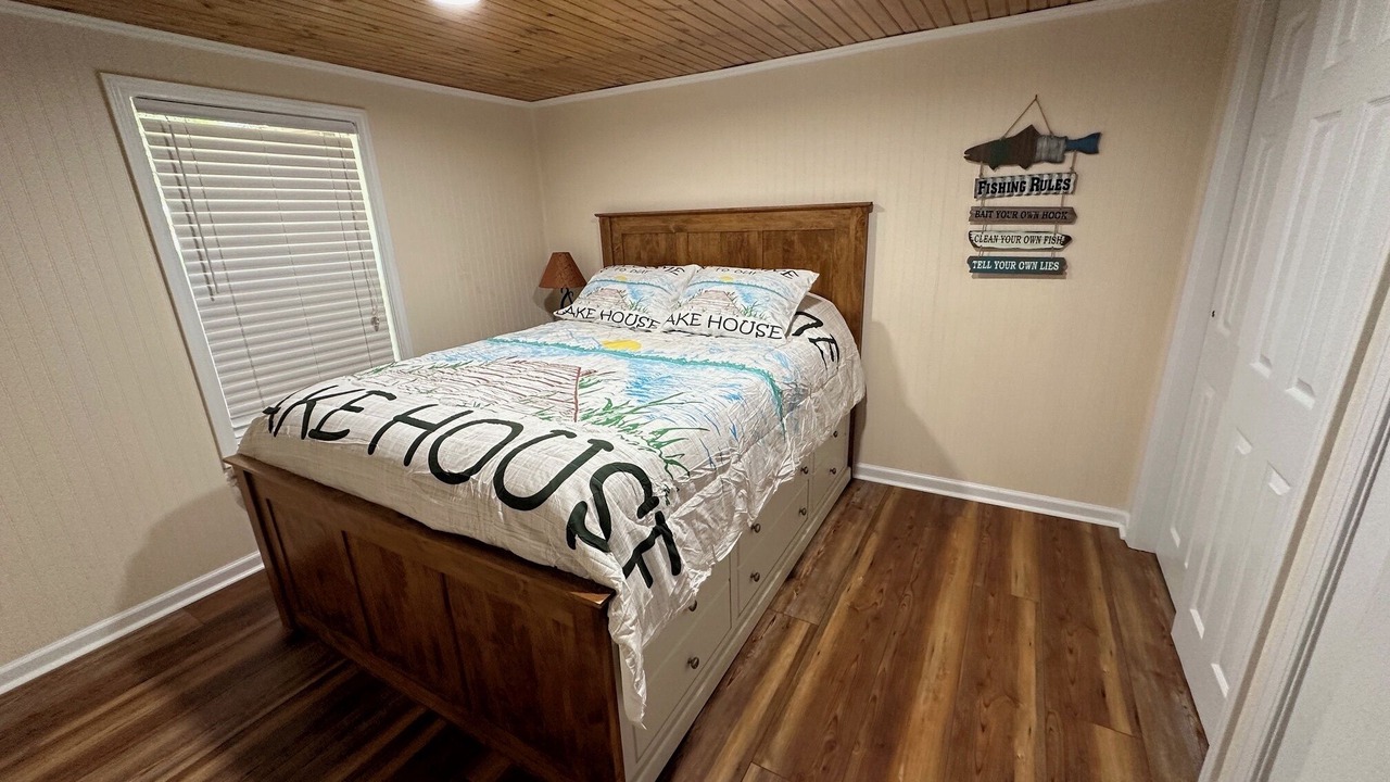 Photo of Bedroom in Townville