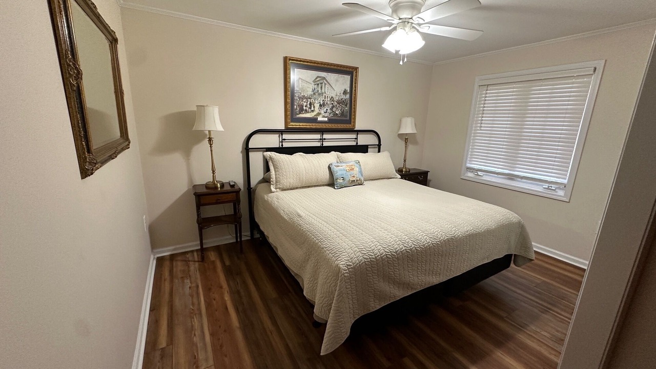 Photo of Bedroom in Townville