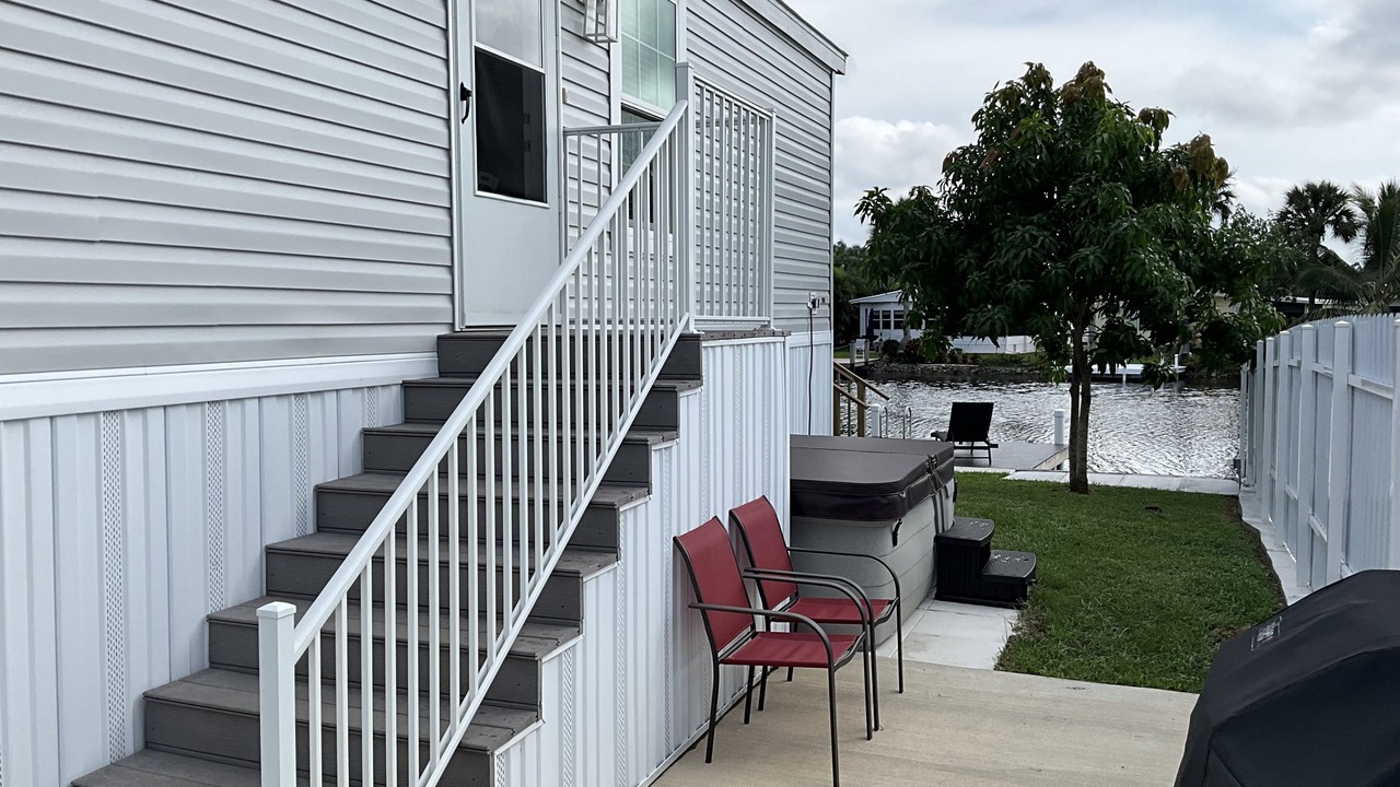 Photo of Patio Balcony in Henderson Creek Park