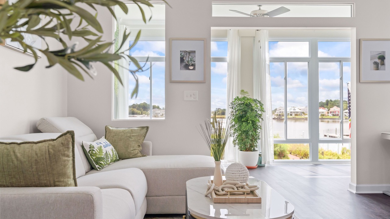 Photo of Livingroom in Jacksonville