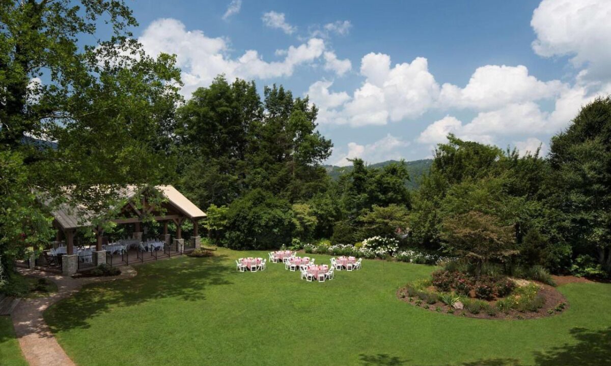 Photo of Others in Gatlinburg