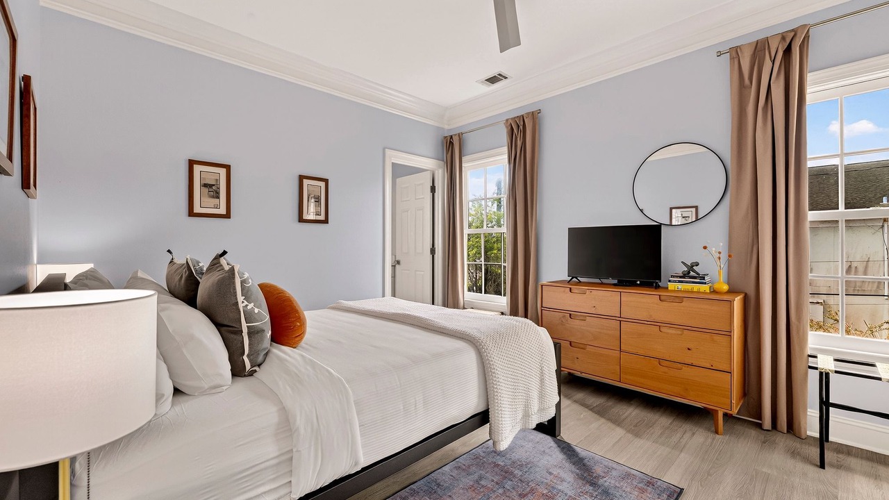 Photo of Bedroom in Beach Institute