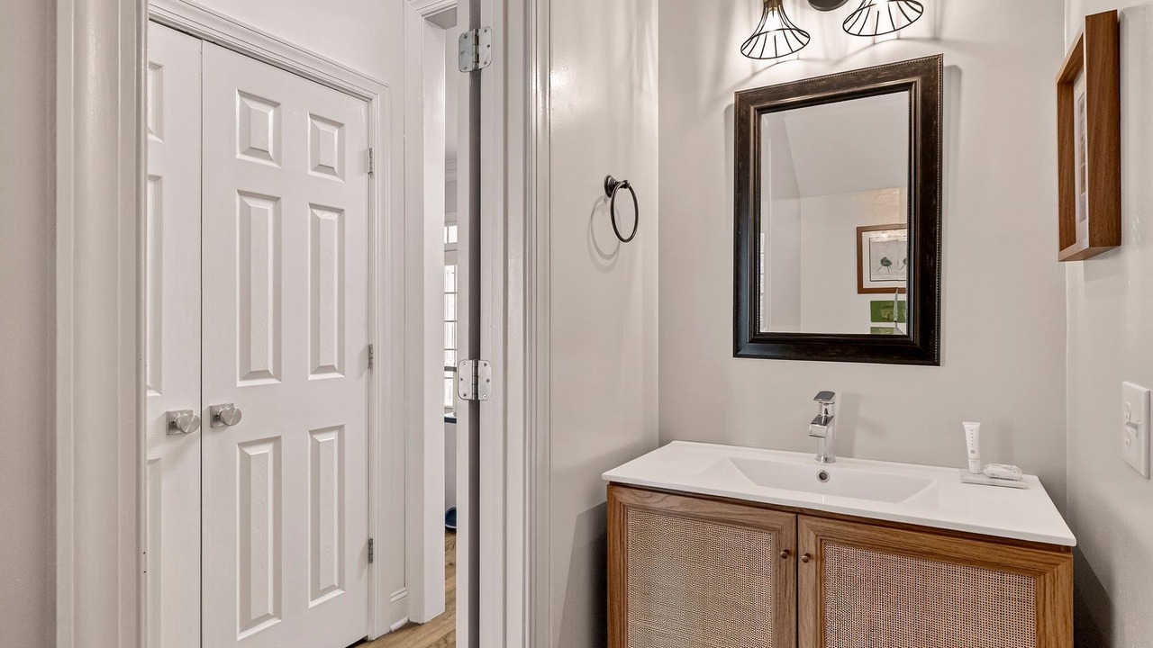 Photo of Bathroom in Beach Institute