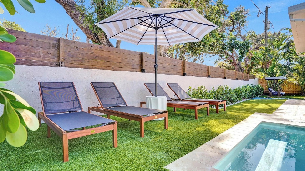 Photo of Outdoor in Tropic Palms