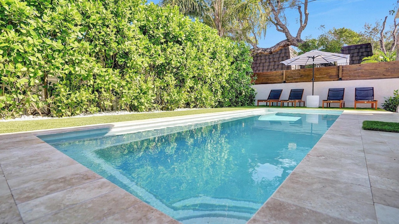 Photo of Outdoor in Tropic Palms