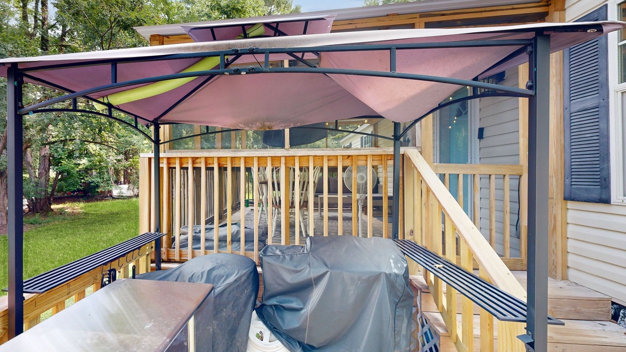 Photo of Patio Balcony in Newberry Shores