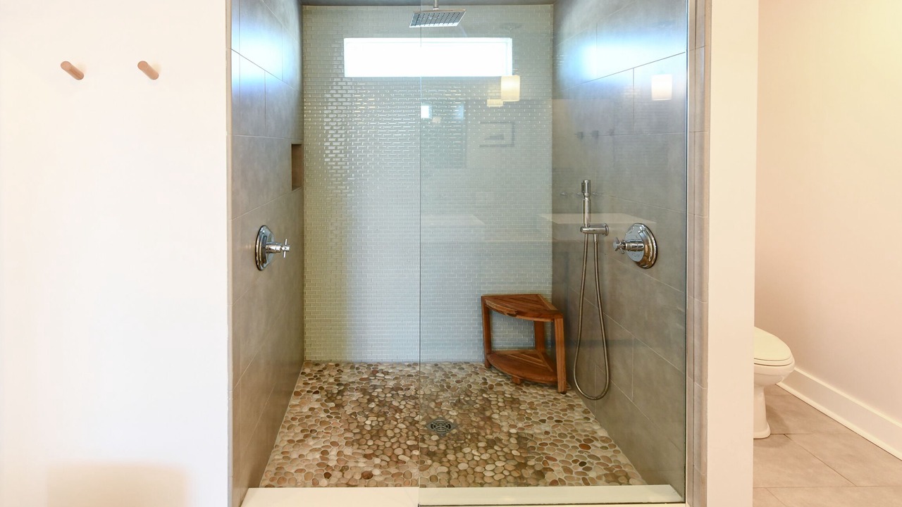 Photo of Bathroom in Inlet Harbour