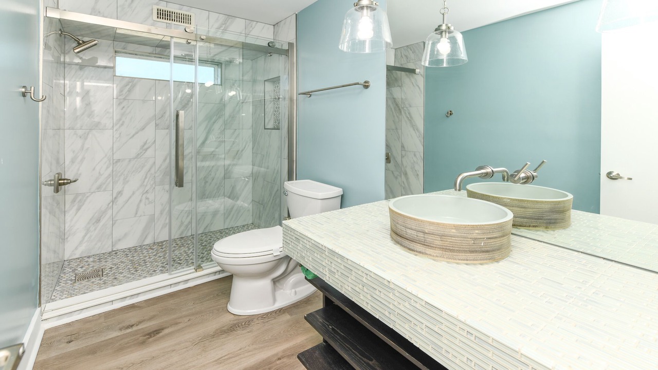 Photo of Bathroom in Inlet Harbour