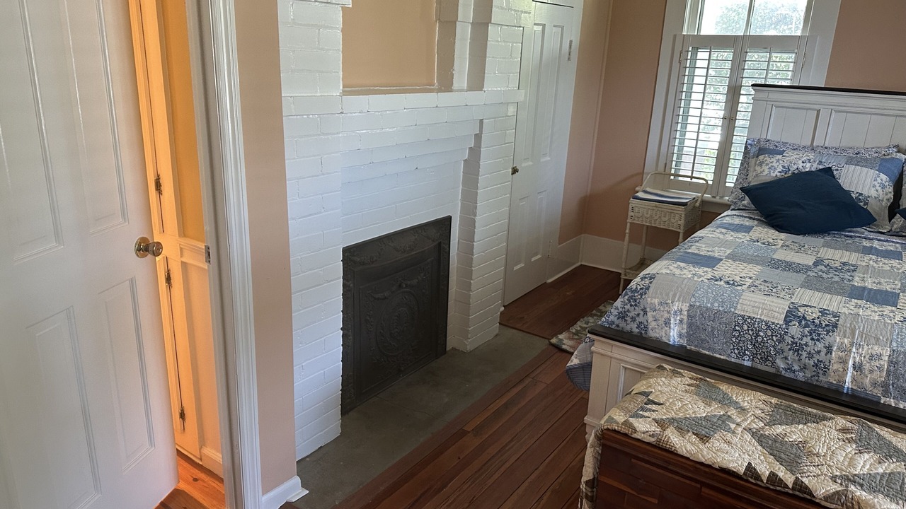 Photo of Bedroom in Arabi