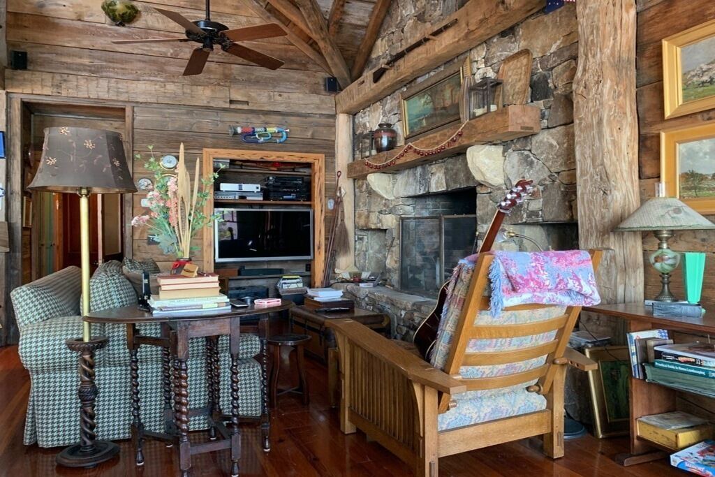 Photo of Livingroom in Salem
