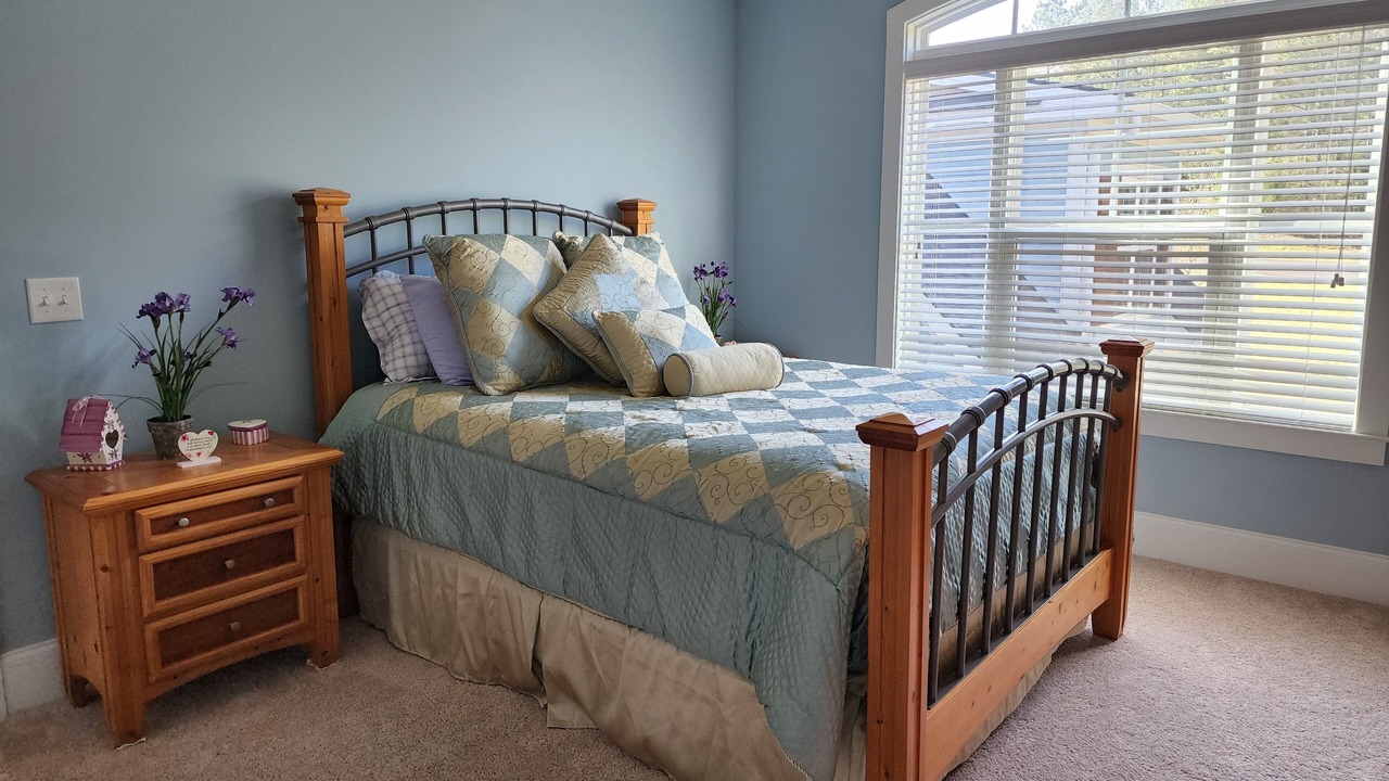 Photo of Bedroom in Appling