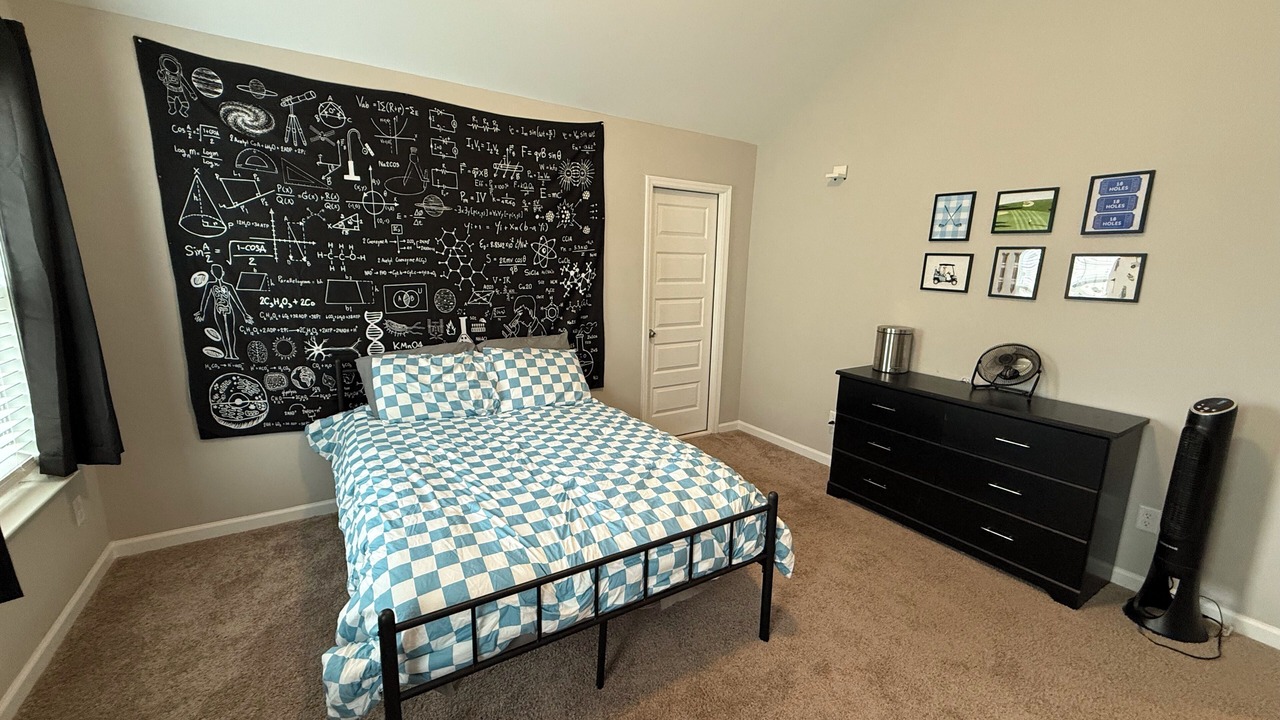 Photo of Bedroom in Grovetown