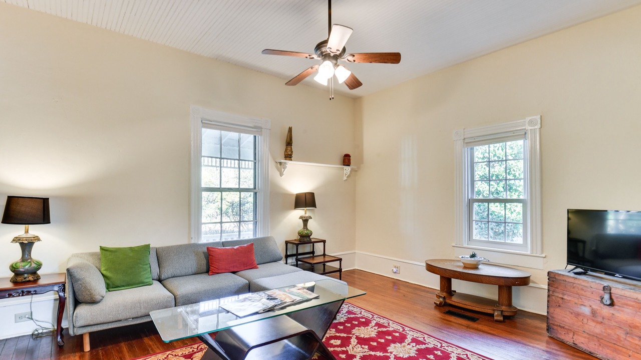 Photo of Livingroom in Watkinsville