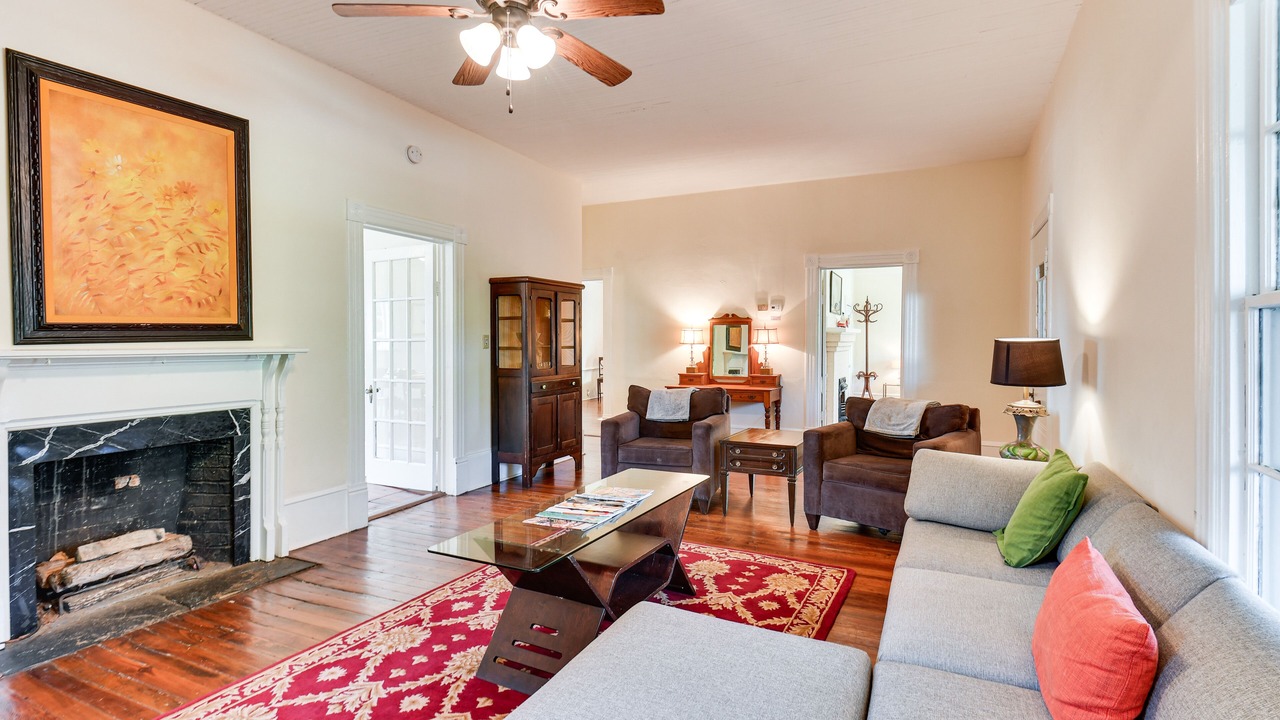 Photo of Livingroom in Watkinsville