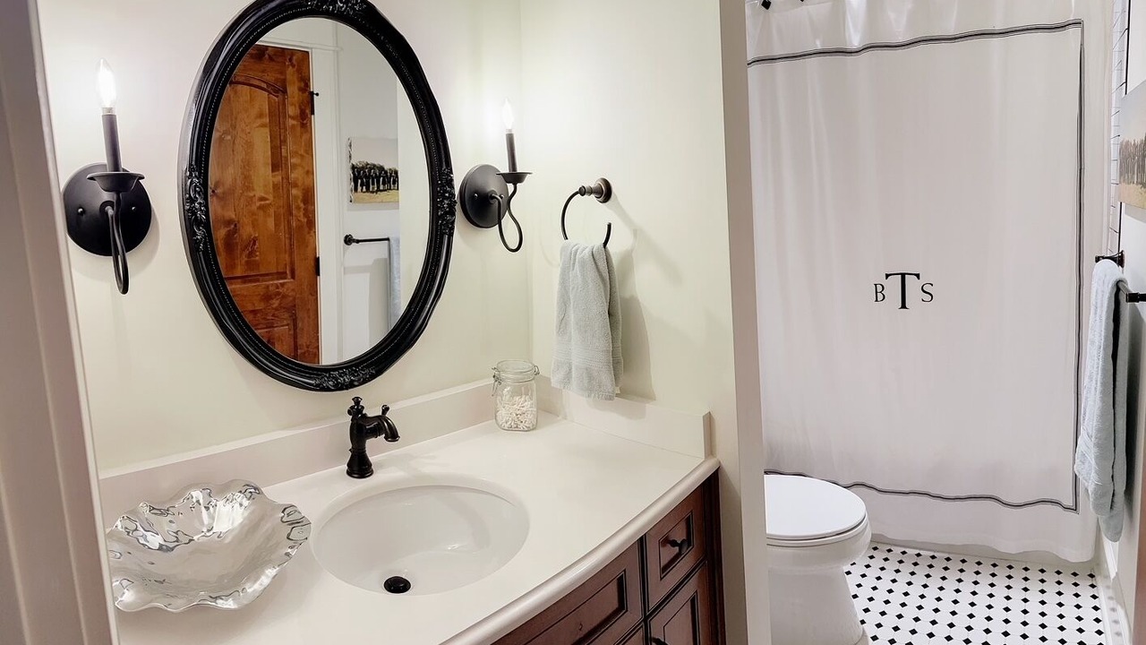 Photo of Bathroom in Appling