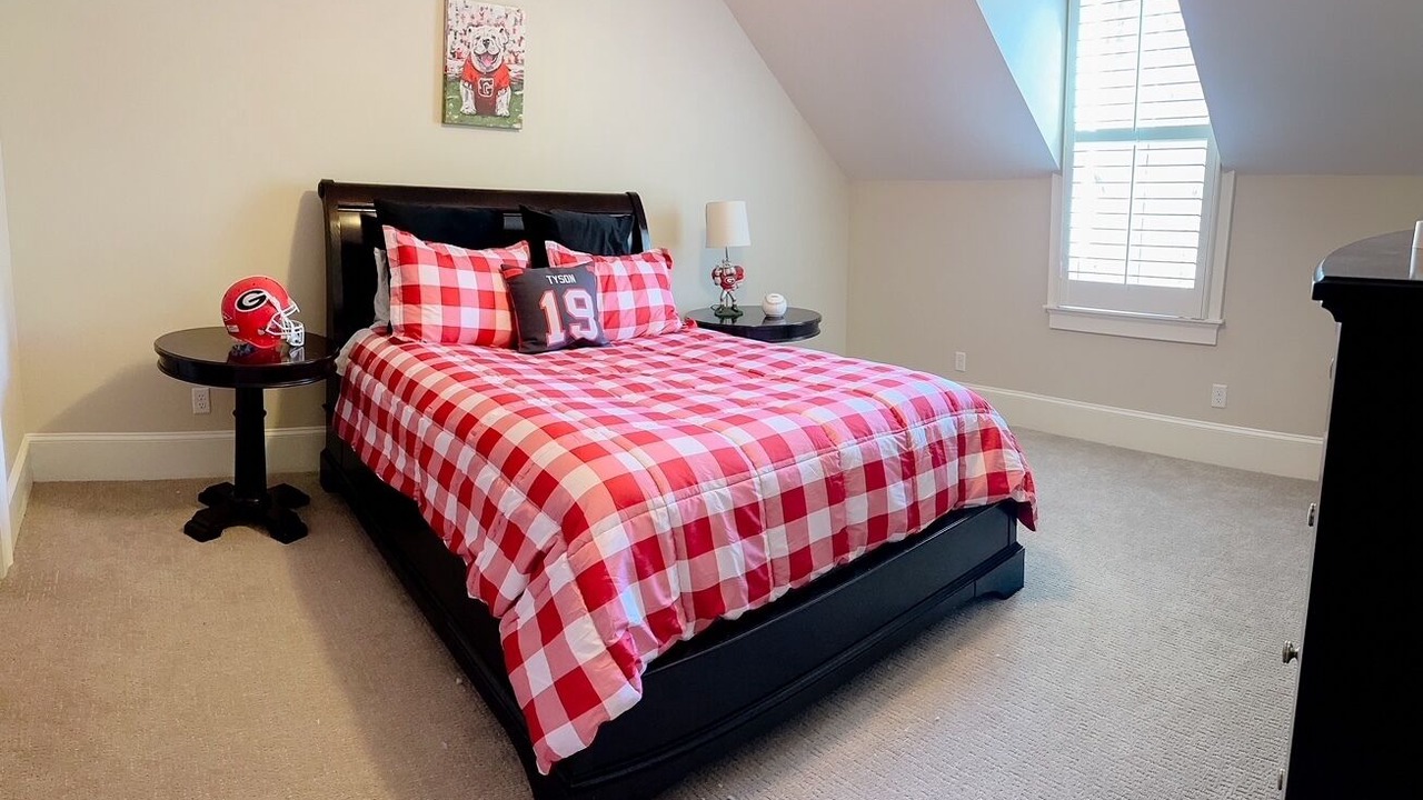Photo of Bedroom in Appling