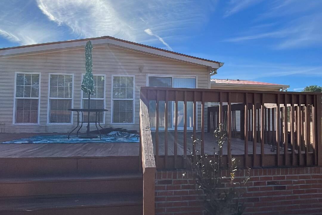 Photo of Outdoor in Lydia