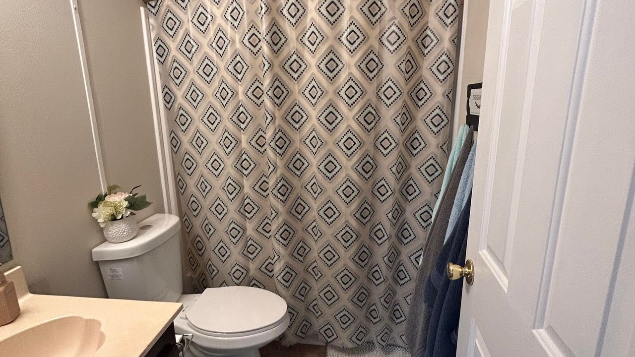 Photo of Bathroom in Lydia