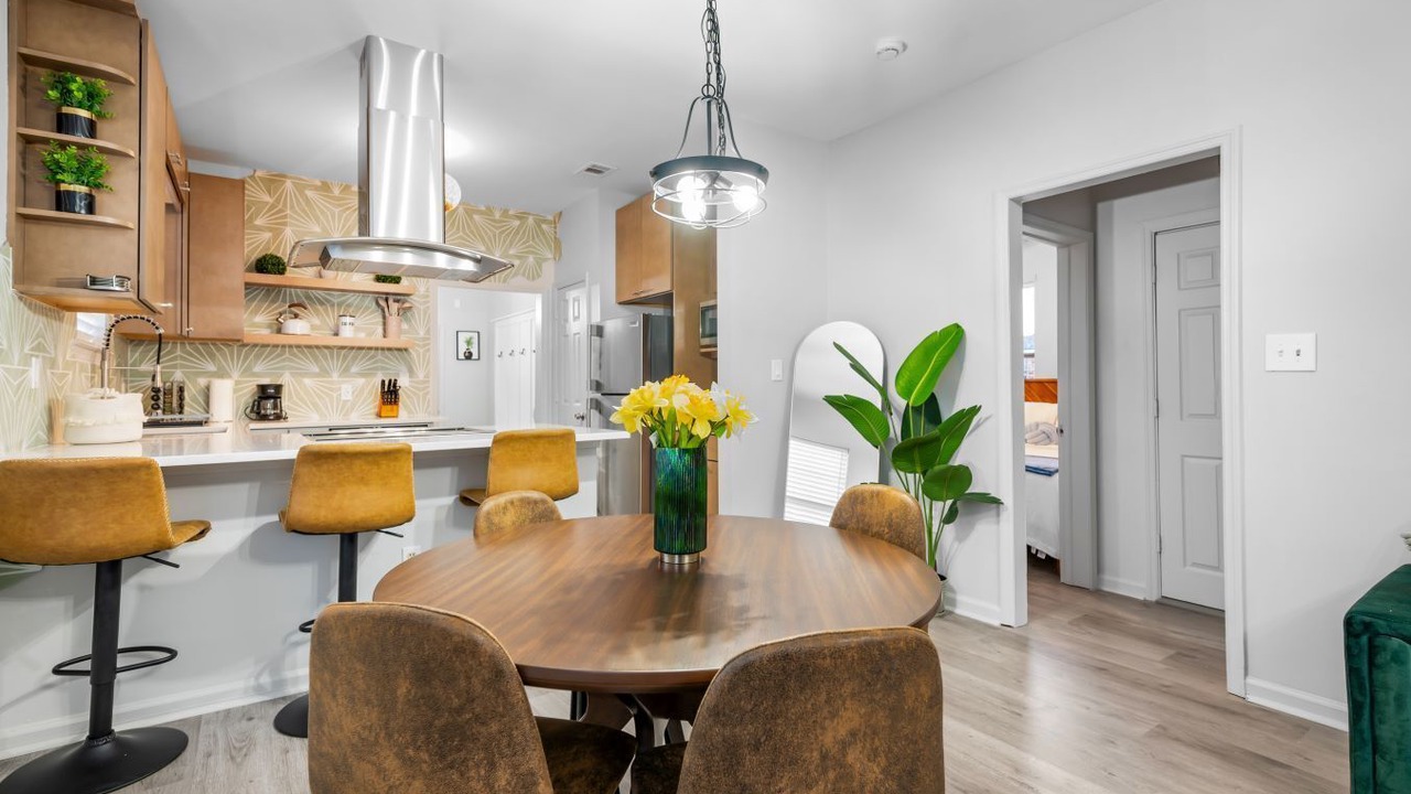 Photo of Bedroom in Midtown