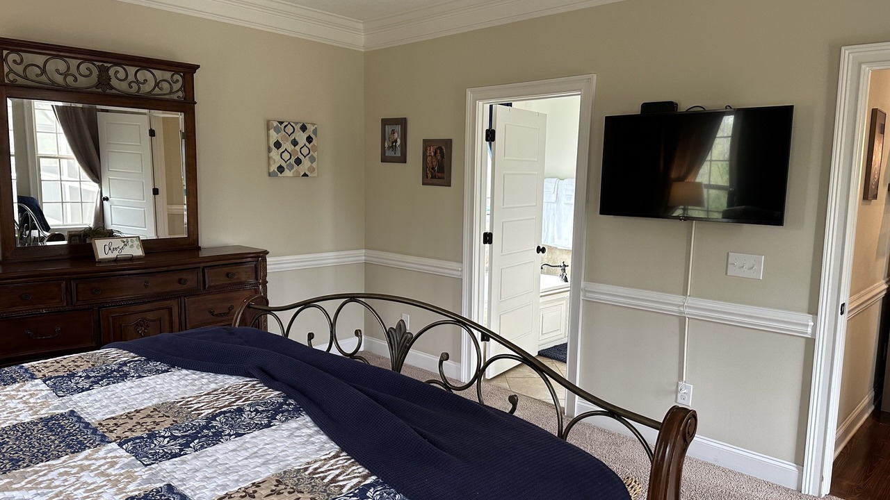 Photo of Bedroom in Appling