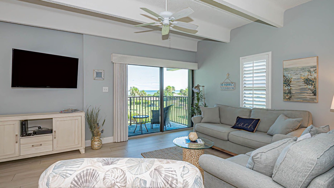 Photo of Livingroom in Central Beach