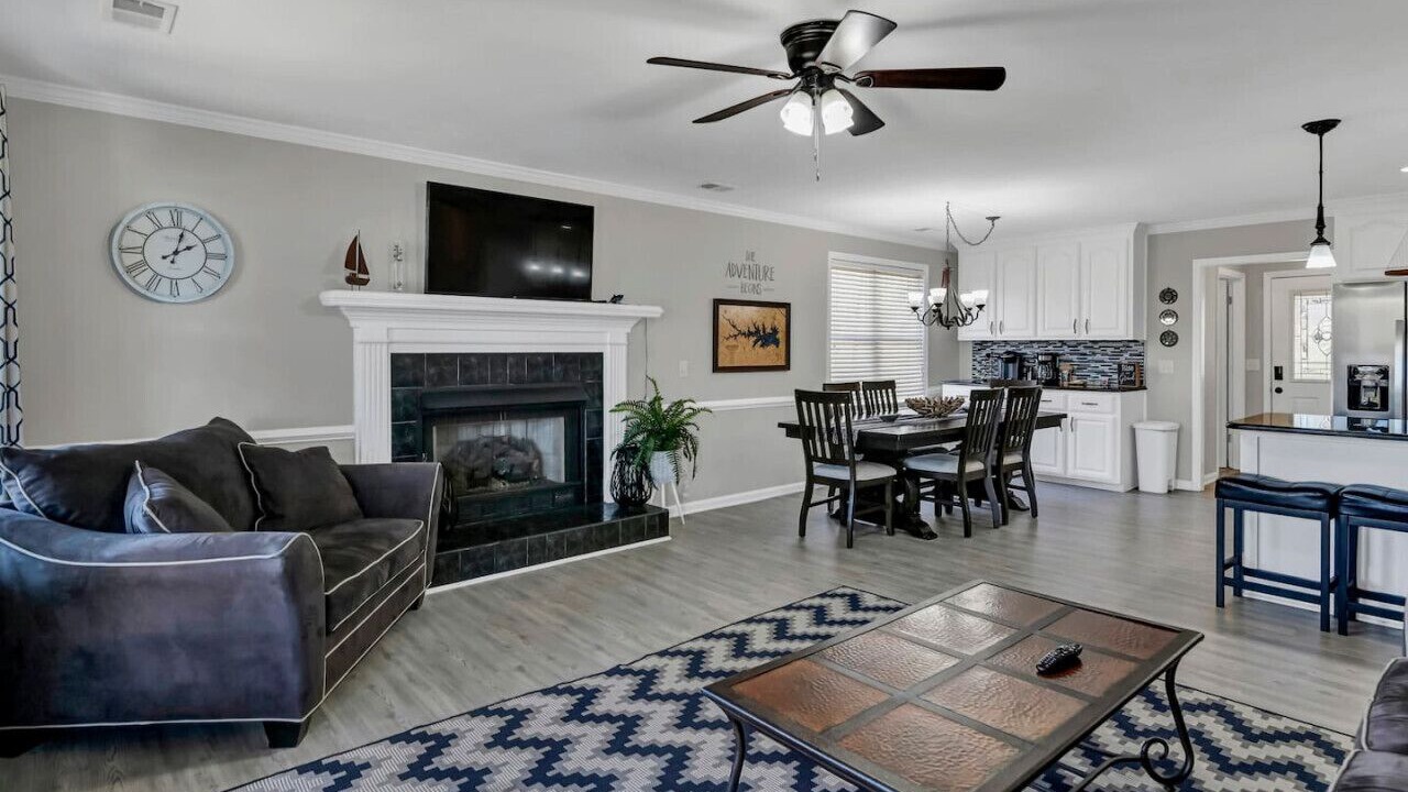 Photo of Livingroom in Chapin