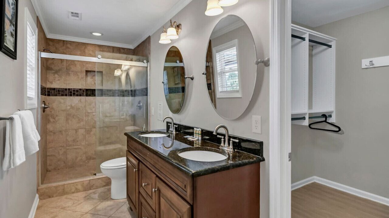 Photo of Bathroom in Chapin