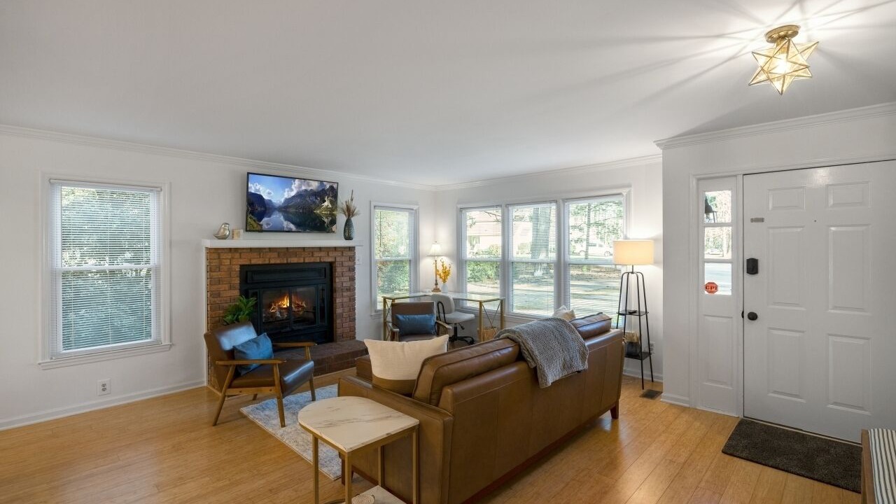 Photo of Livingroom in Cary