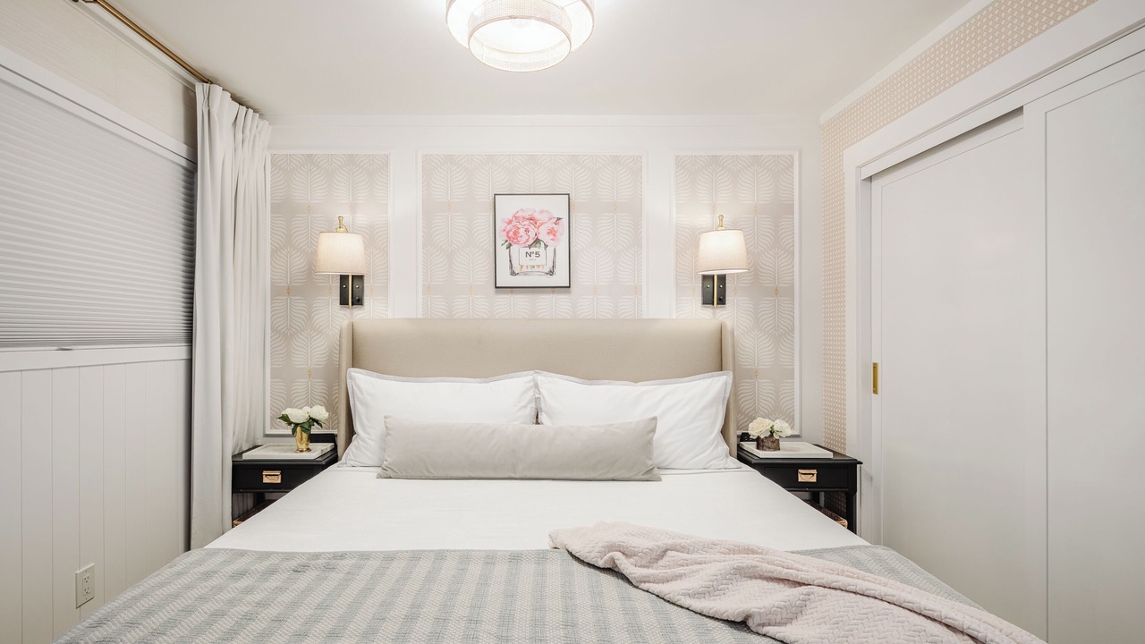 Photo of Bedroom in Folly Field