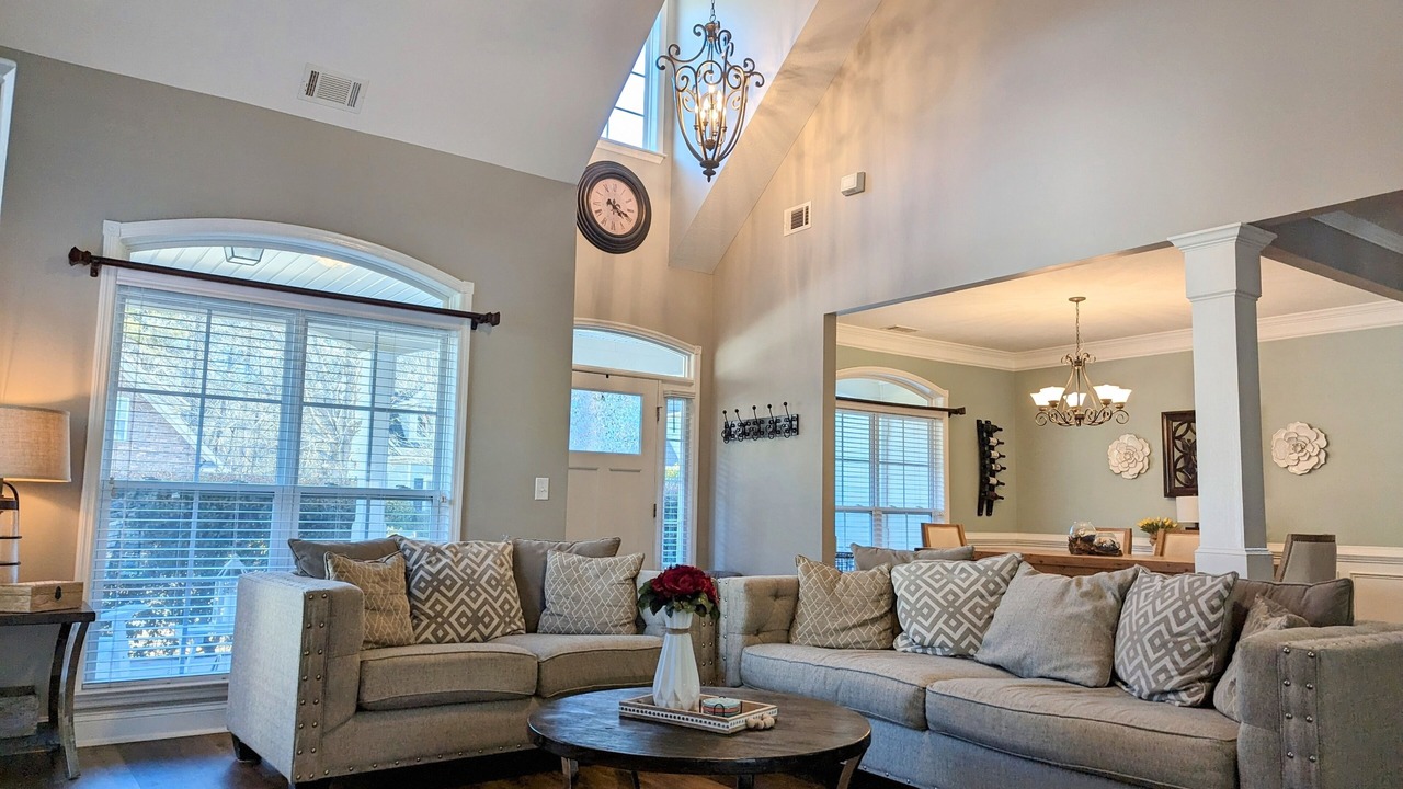 Photo of Livingroom in Evans