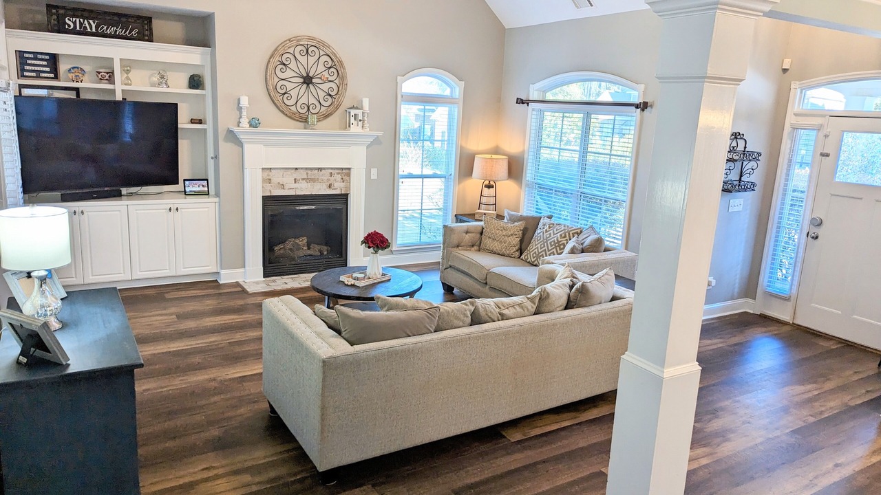 Photo of Livingroom in Evans