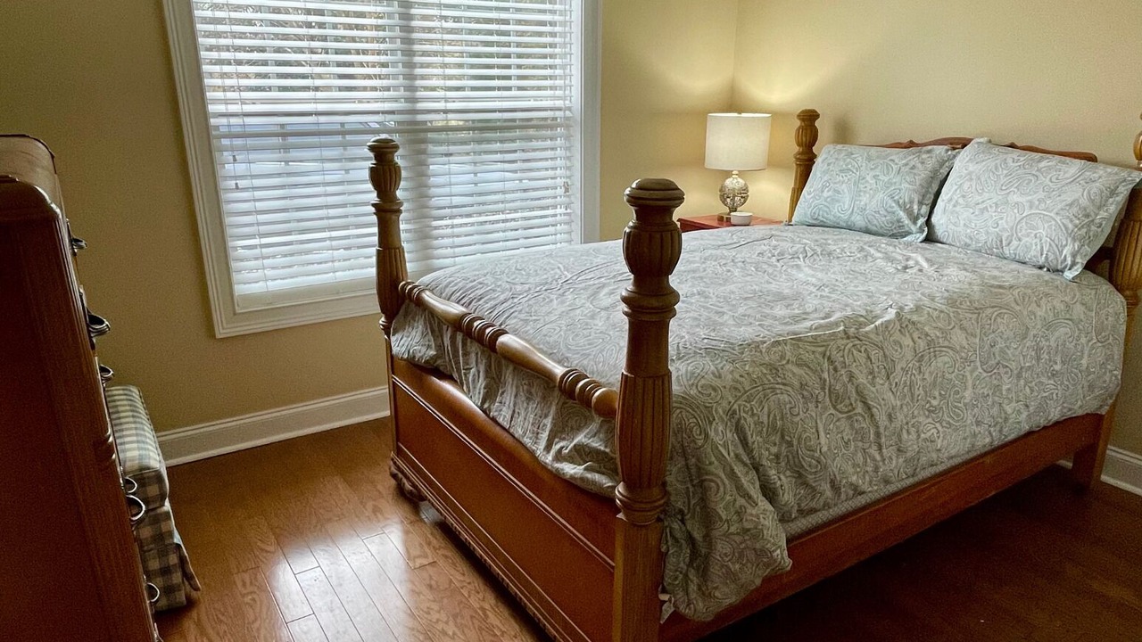 Photo of Bedroom in Lyons