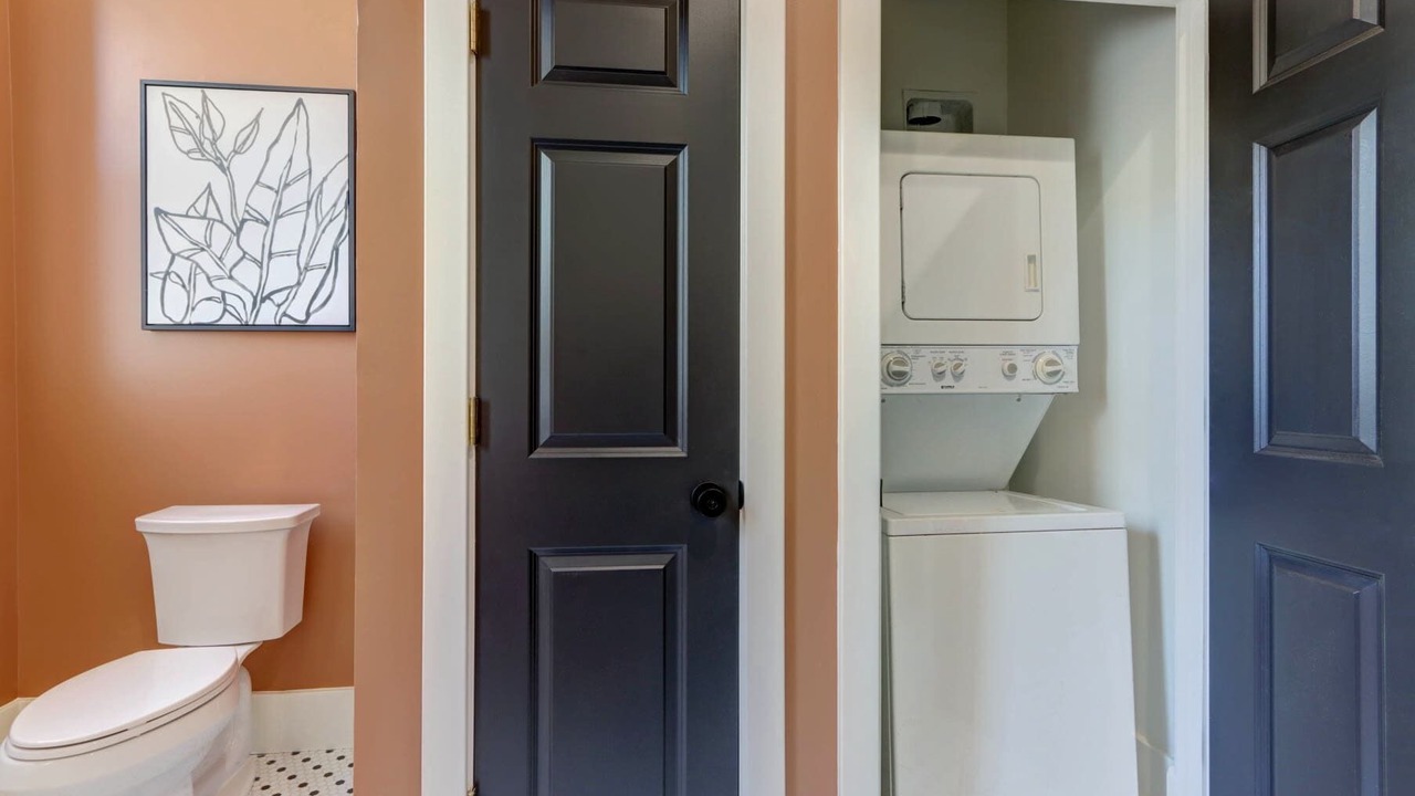 Photo of Bathroom in Old West Broad Neighborhood