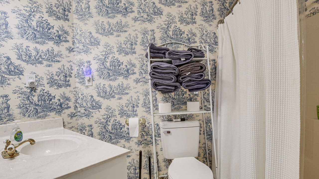 Photo of Bathroom in Fair Play