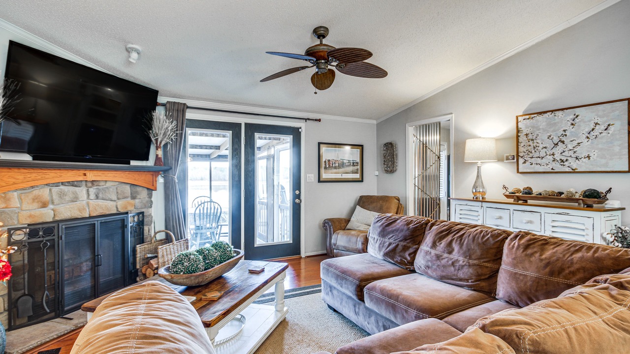 Photo of Bedroom in Greenwood County