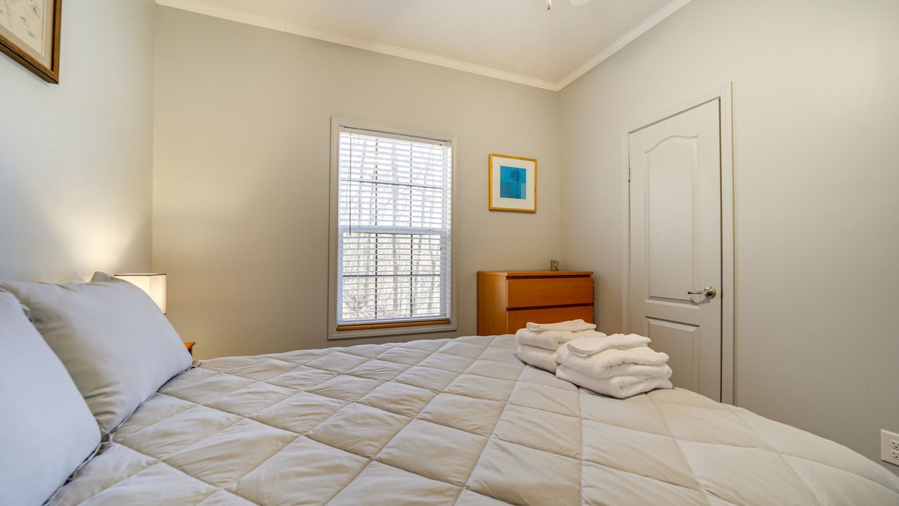Photo of Bedroom in Cullowhee