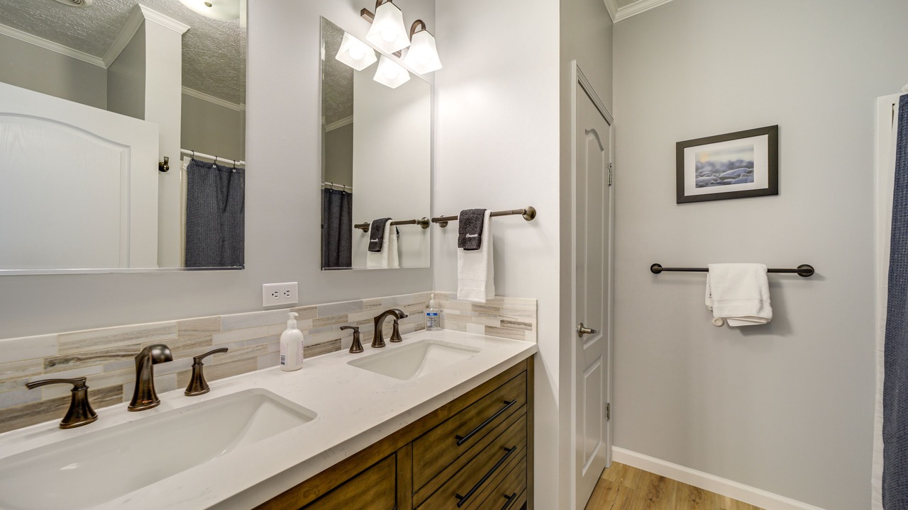 Photo of Bathroom in Cullowhee