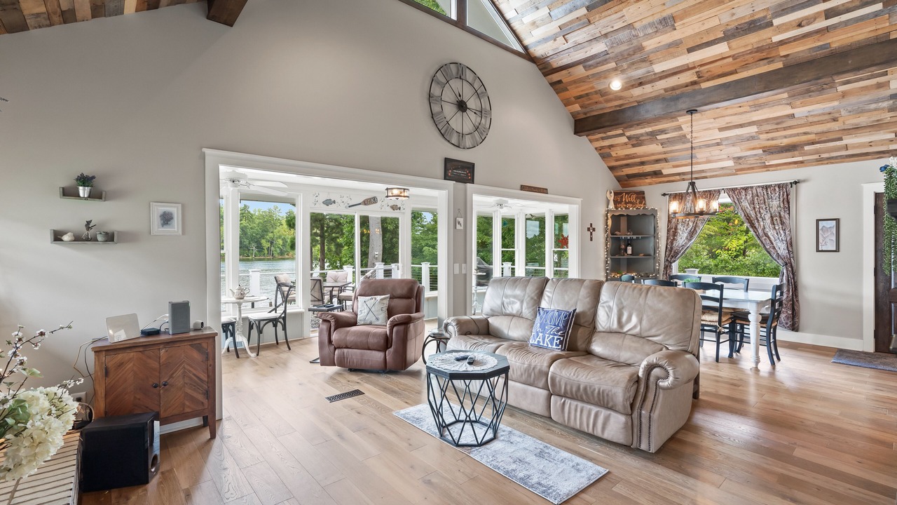 Photo of Livingroom in Chapin