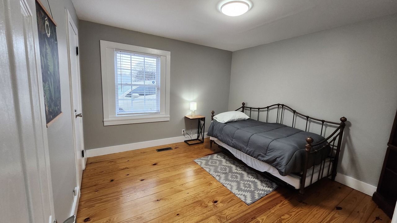 Photo of Bedroom in Sweetwater