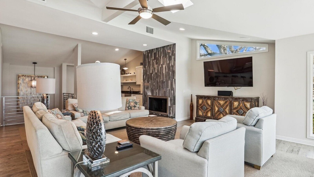 Photo of Bedroom in Oceanside