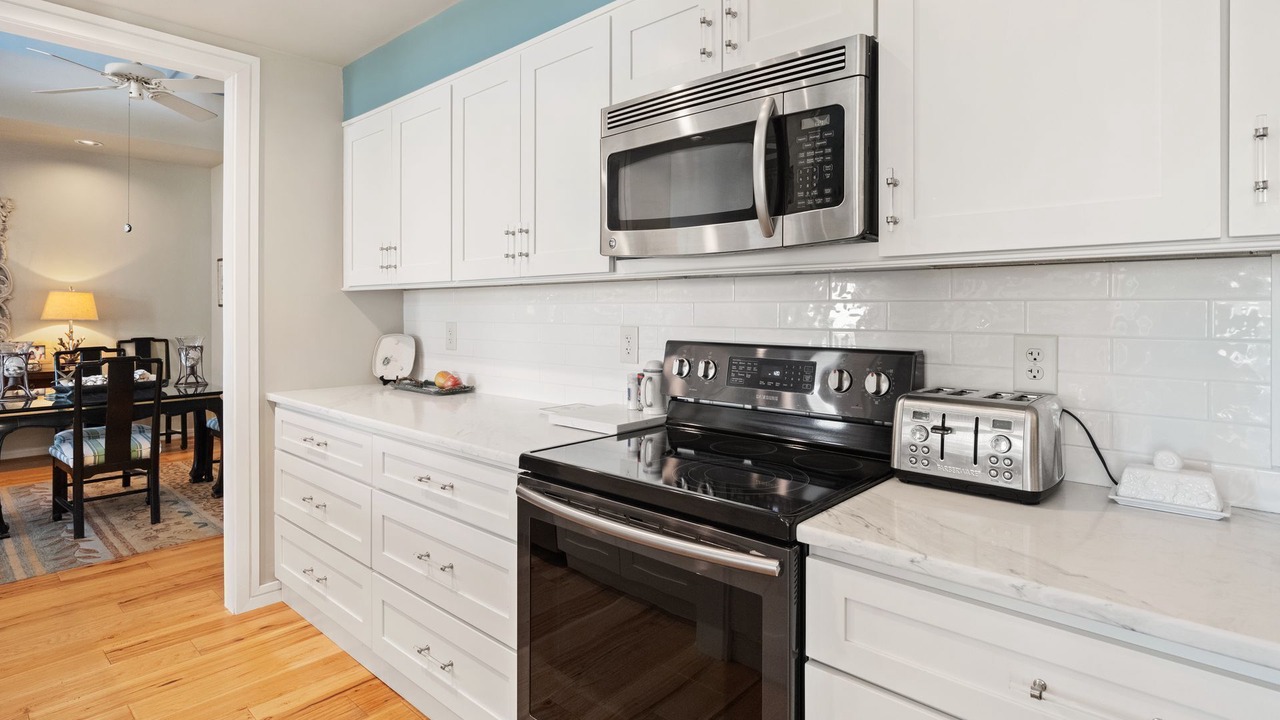 Photo of Kitchen in Debordieu Colony