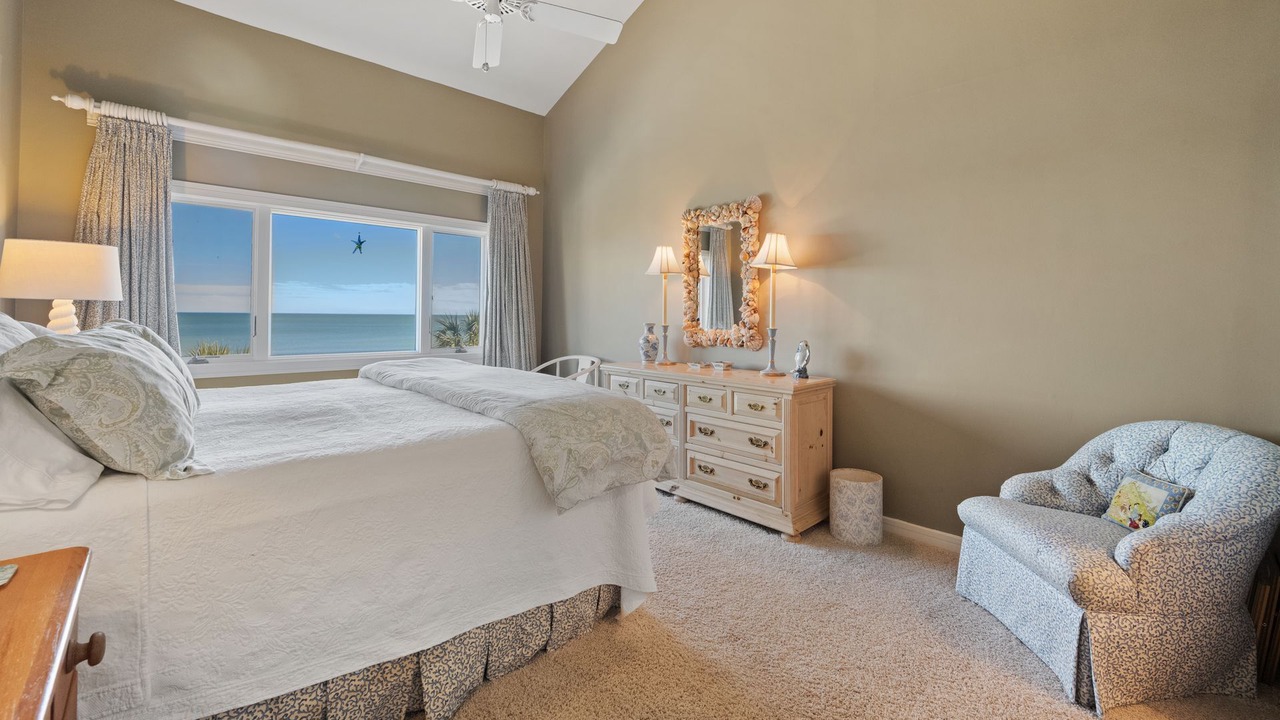 Photo of Bedroom in Debordieu Colony