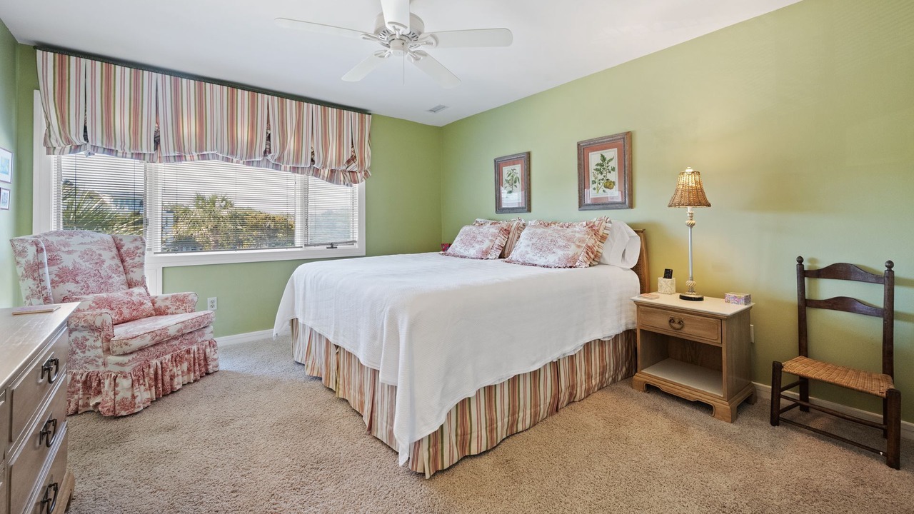 Photo of Bedroom in Debordieu Colony