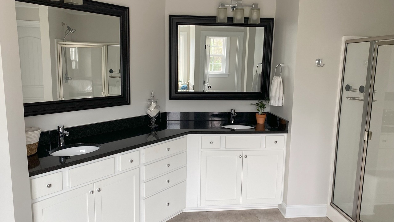 Photo of Bathroom in Riverwood Plantation