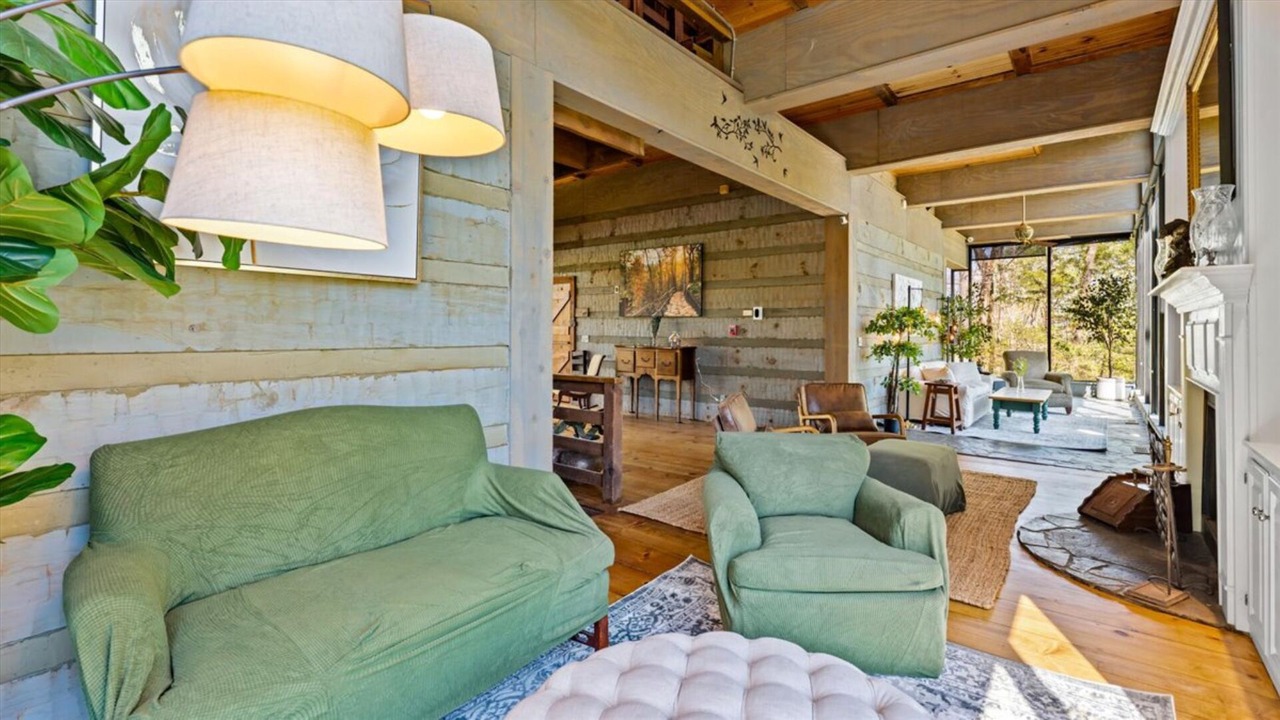 Photo of Livingroom in Townsend
