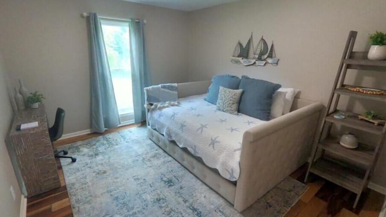 Photo of Bedroom in Whitemarsh Island