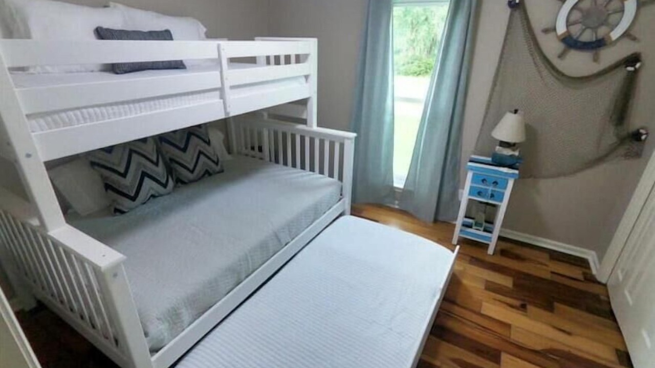 Photo of Bedroom in Whitemarsh Island