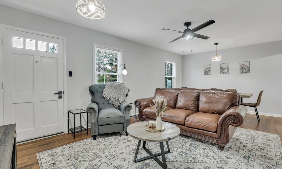 Photo of Livingroom in Statesboro