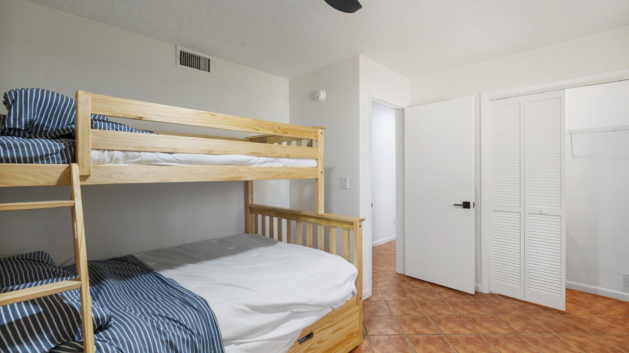 Photo of Bedroom in Melbourne Beach